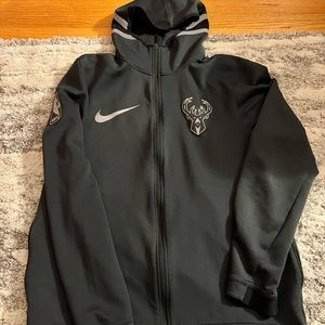 Nike RARE Milwaukee Bucks Full Zip Jacket